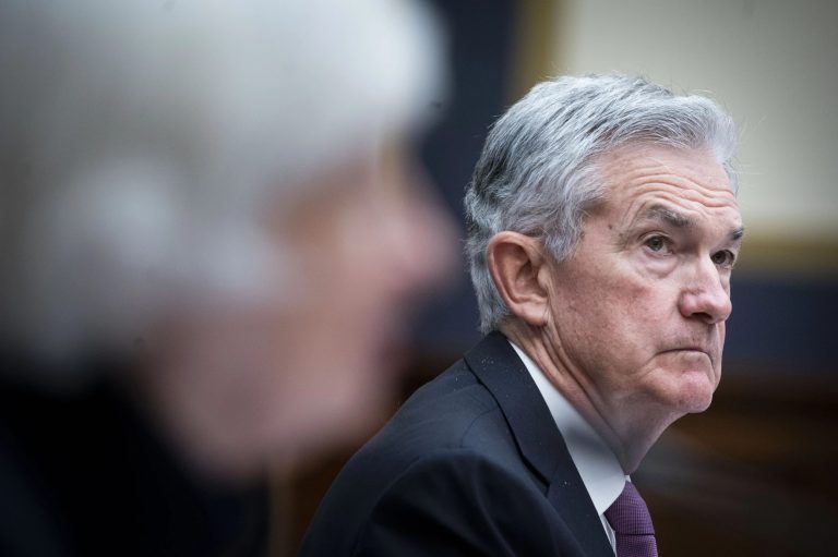 Powell “Higher Inflation Is Temporary but Omicron Adds Uncertainty”