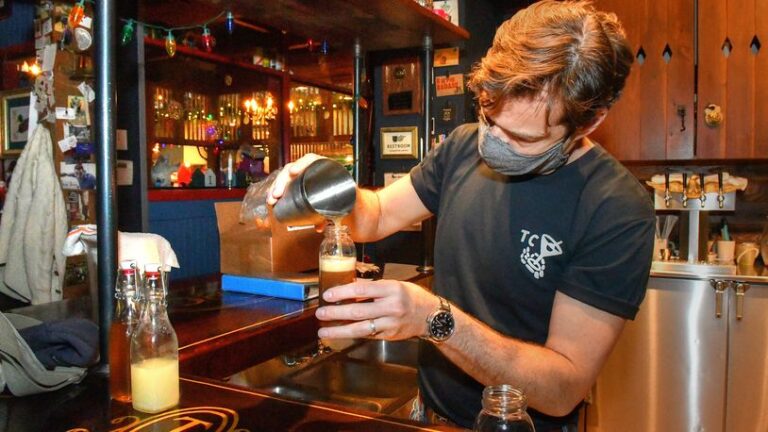 Two dozen metro Atlanta restaurants closed due to positive COVID-19 cases