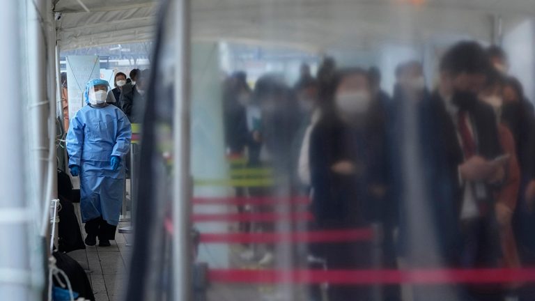 South Korea prohibits gatherings of five or more people