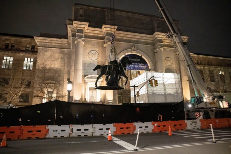 Theodore Roosevelt statue was hauled away from American Museum of Natural History