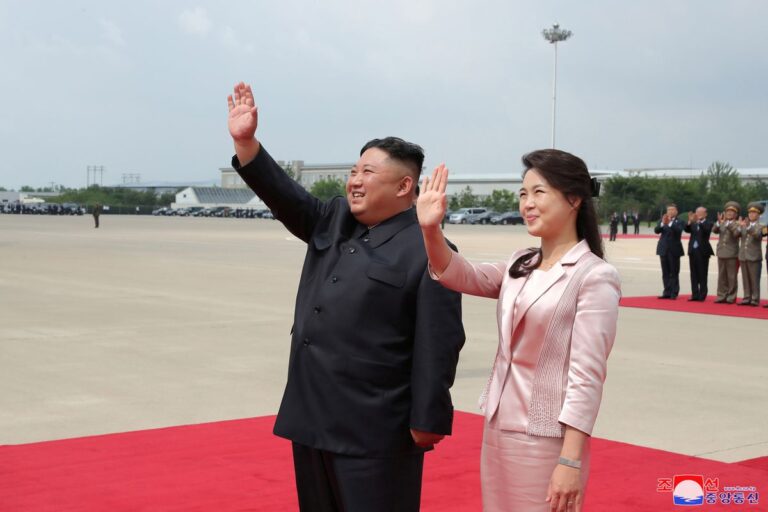 Kim Jong Un’s wife and aunt make rare public appearance amid pandemic
