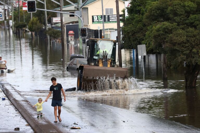 500,000 Australians face flood evacuation orders
