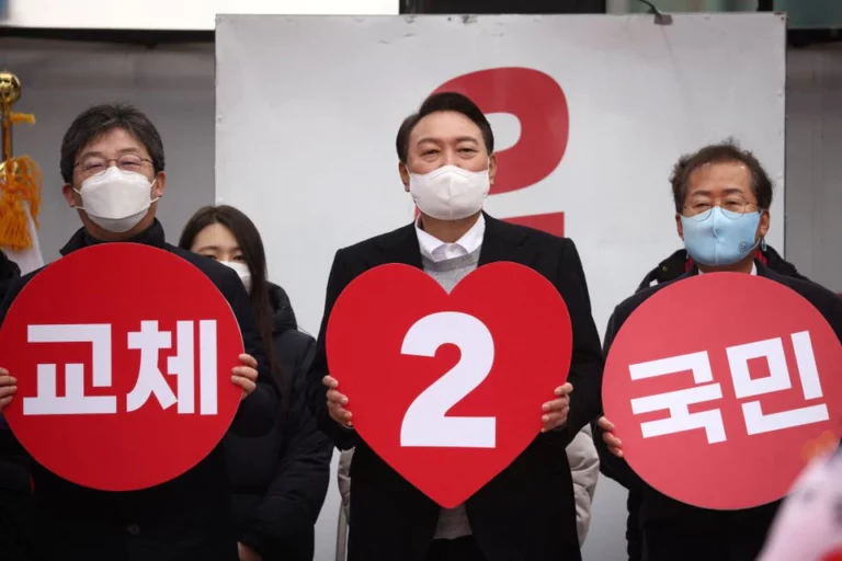 Tight S.Korea presidential race overshadowed by Ukraine and gaffes