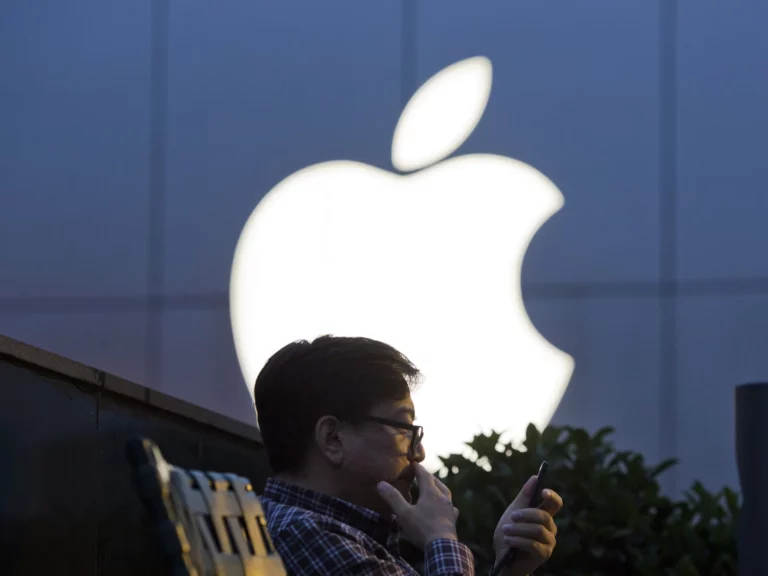 Apple workers in Atlanta file to unionize who become company’s 1st retail workers