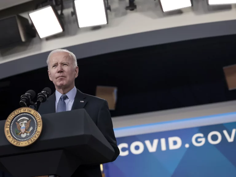 Biden will make a highly effective COVID drug, available to more pharmacies